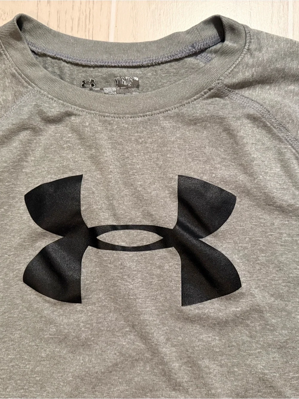 Under Armour‎ Boys Youth Large Loose Fit Athletic Tee Gray